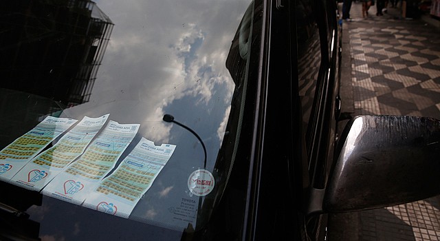 Quem costuma comprar talões terá que baixar o aplicativo ou procurar os poucos postos de venda. Foto: André Porto/Metro